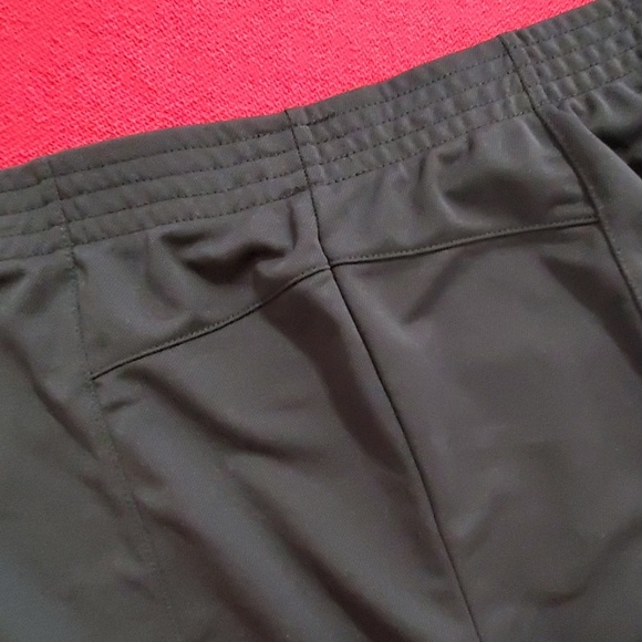 Tek Gear black gym running athletic shorts White Side Stripes Lrg. - Picture 2 of 6